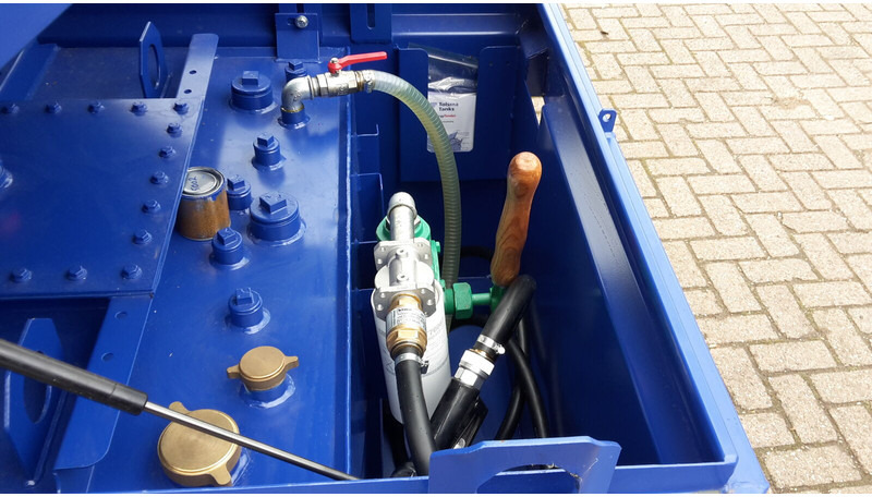 IBC tank met handpomp - Lagertank: das Bild 3 IBC tank met handpomp - Lagertank: das Bild 3