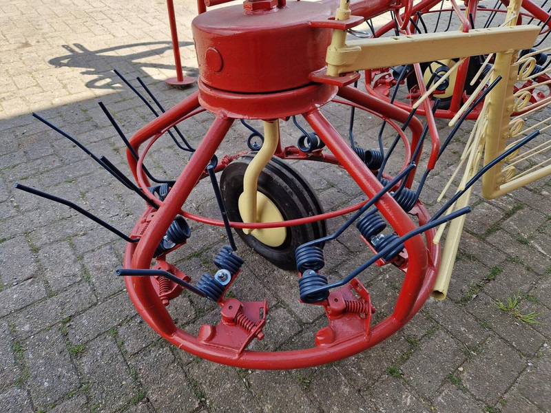 Heuwender/ Wenderechen PZ strela: das Bild 6