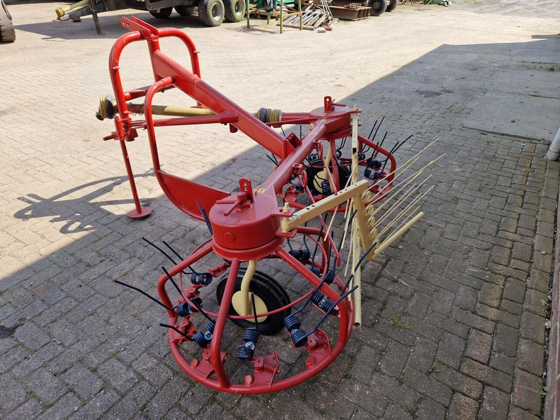 PZ strela - Heuwender/ Wenderechen: das Bild 5 PZ strela - Heuwender/ Wenderechen: das Bild 5