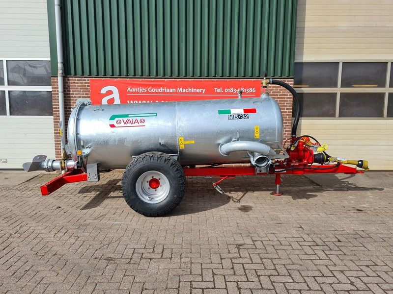 Vaia waterwagen MB32 - Dungstreuer: das Bild 1 Vaia waterwagen MB32 - Dungstreuer: das Bild 1