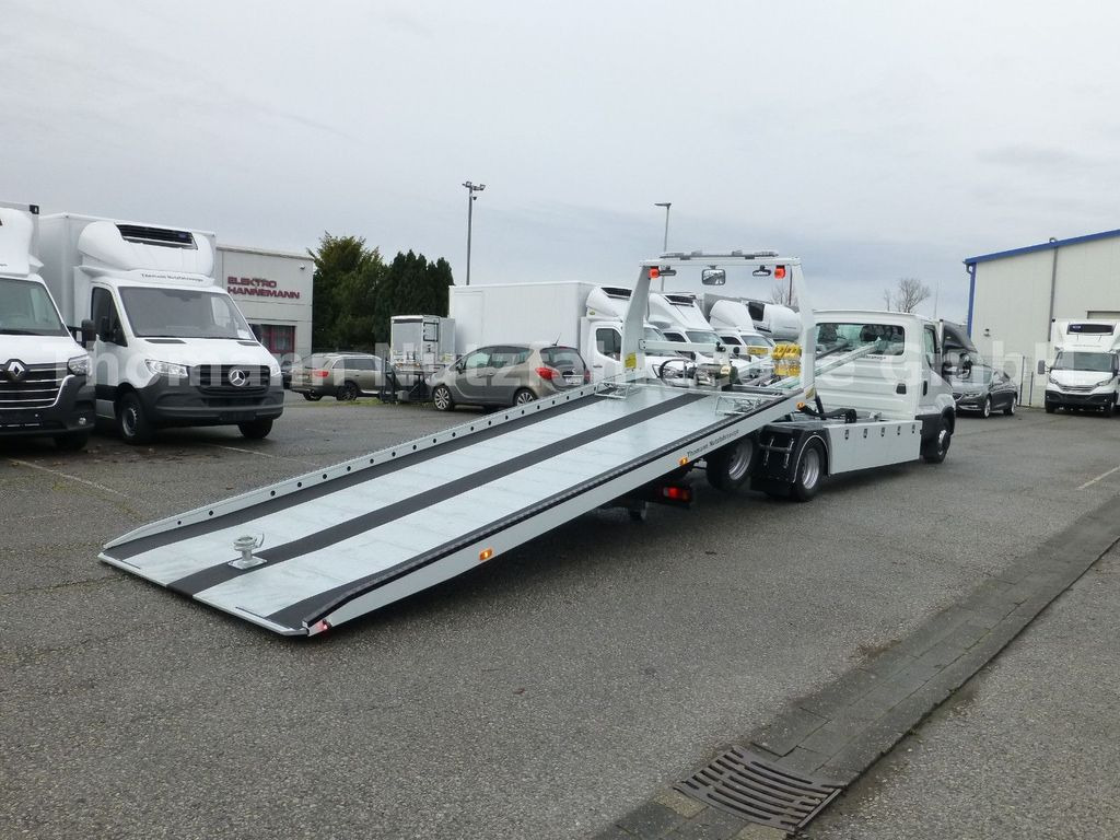 Iveco DAILY 72C18 Schiebeplateu Luftfed Navi - Abschleppwagen, Transporter: das Bild 3 Iveco DAILY 72C18 Schiebeplateu Luftfed Navi - Abschleppwagen, Transporter: das Bild 3