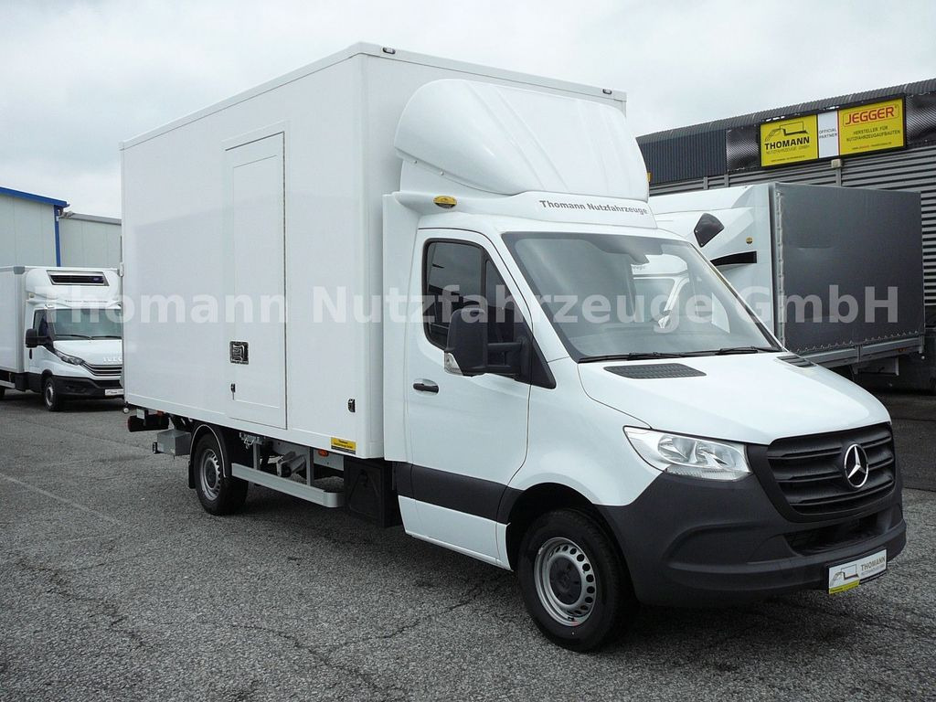 Mercedes-Benz Sprinter 317 CDI Koffer Ultralight LBW Neuheit Mercedes-Benz Sprinter 317 CDI Koffer Ultralight LBW Neuheit - Koffer Transporter: das Bild 1 Mercedes-Benz Sprinter 317 CDI Koffer Ultralight LBW Neuheit Mercedes-Benz Sprinter 317 CDI Koffer Ultralight LBW Neuheit - Koffer Transporter: das Bild 1