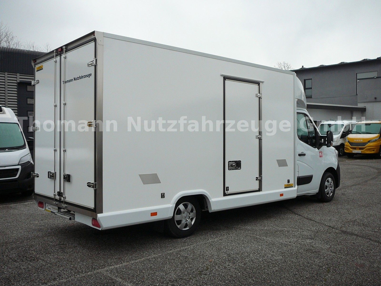 Renault Master Koffer Extra Tief - Koffer Transporter: das Bild 5 Renault Master Koffer Extra Tief - Koffer Transporter: das Bild 5