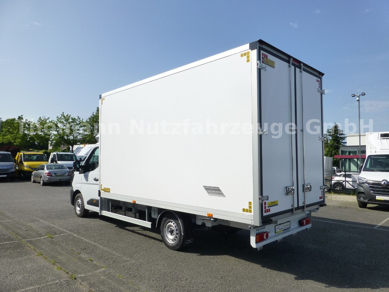 Renault NEW Master 2025 Koffer Türen Möbelkoffer - Koffer Transporter: das Bild 4 Renault NEW Master 2025 Koffer Türen Möbelkoffer - Koffer Transporter: das Bild 4