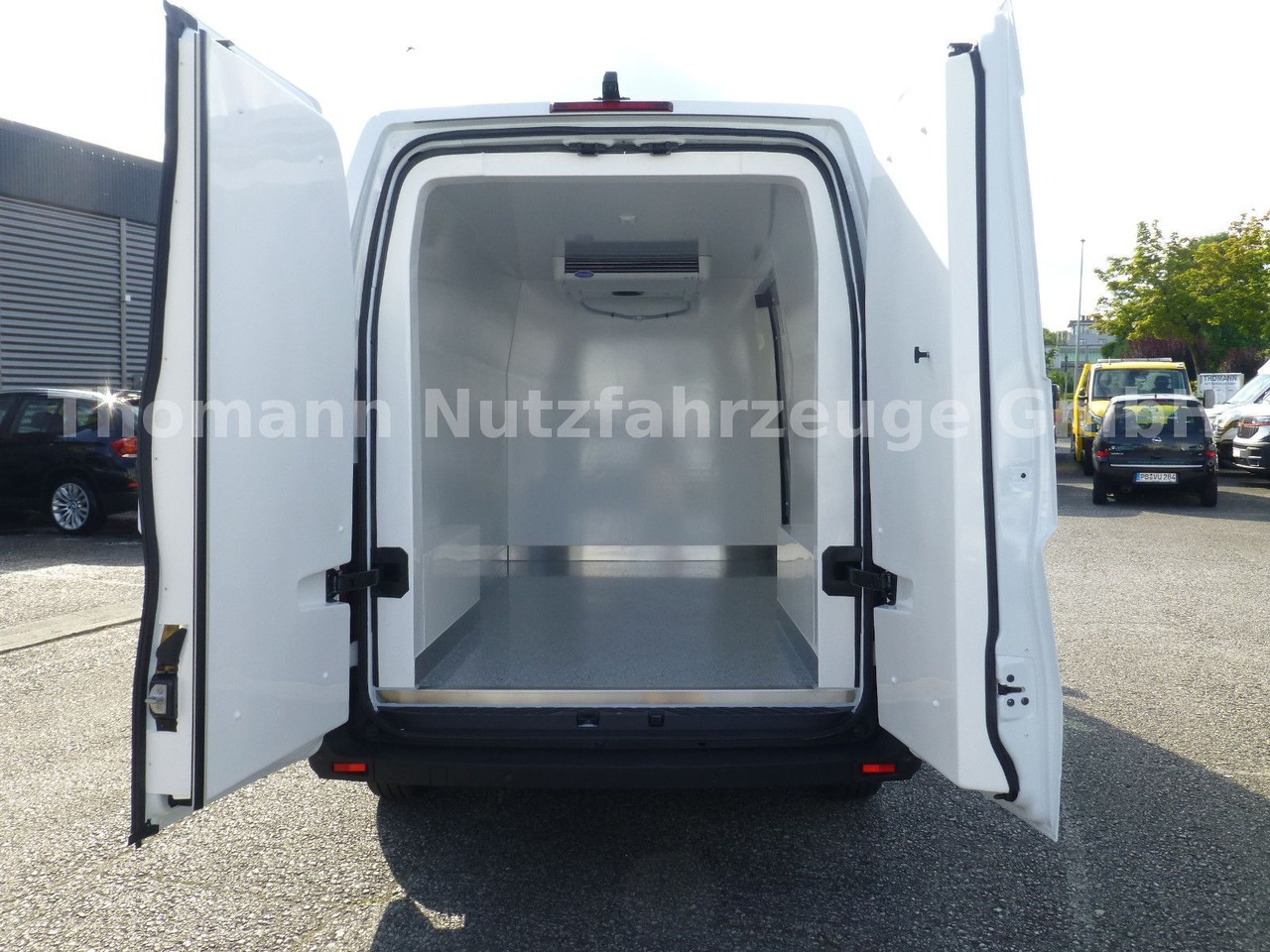 Kühltransporter Renault NEW Master Kühlkastenwagen Xarios 300 GH: das Bild 12