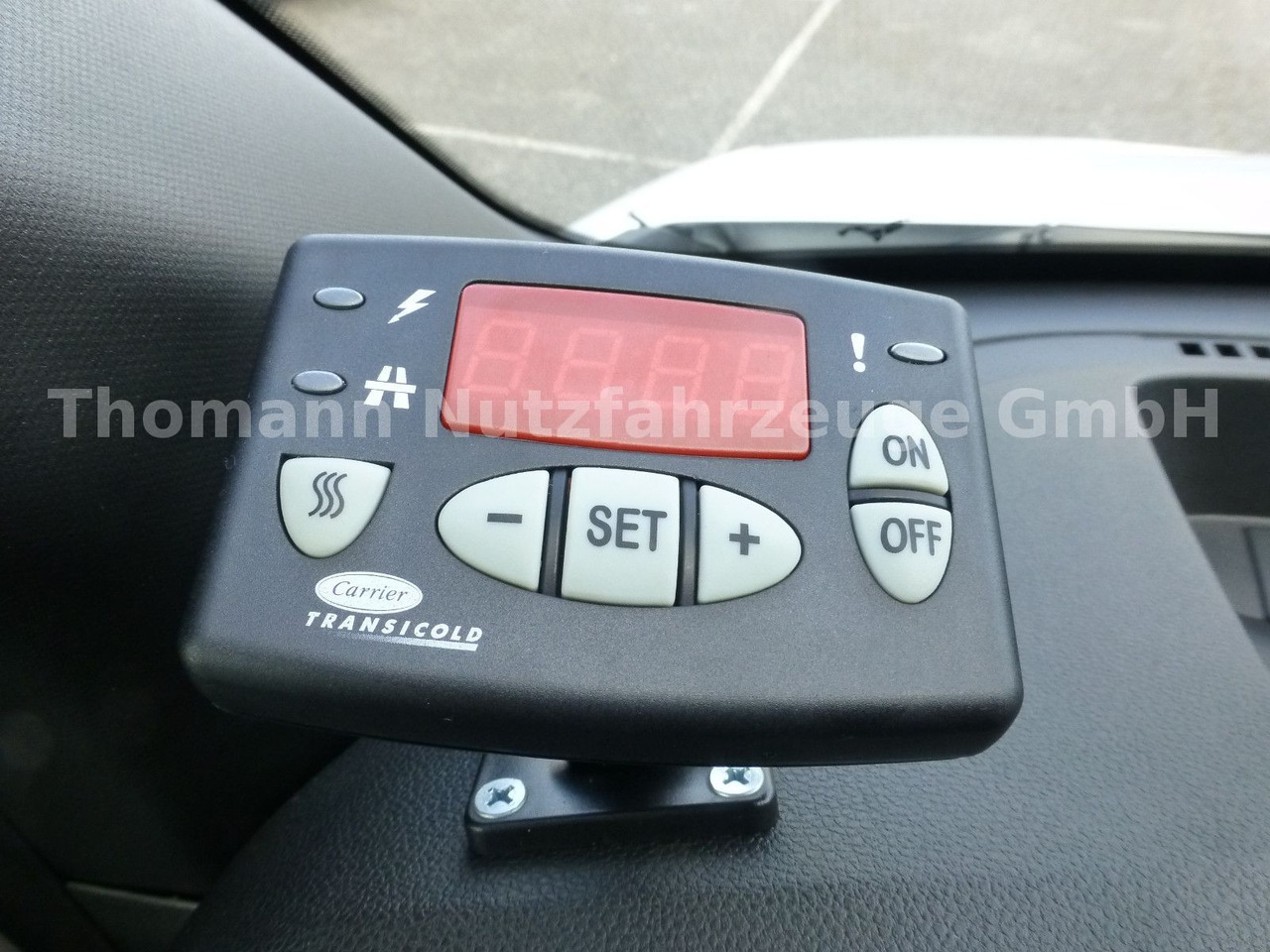 Kühltransporter Renault NEW Master Kühlkastenwagen Xarios 300 GH: das Bild 22