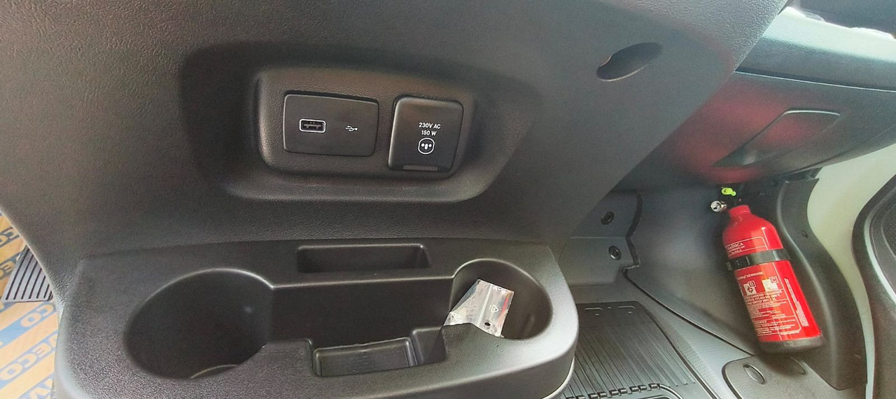 Transporter Toyota Proace Autotransporter Vollalu Aut. Navi: das Bild 6