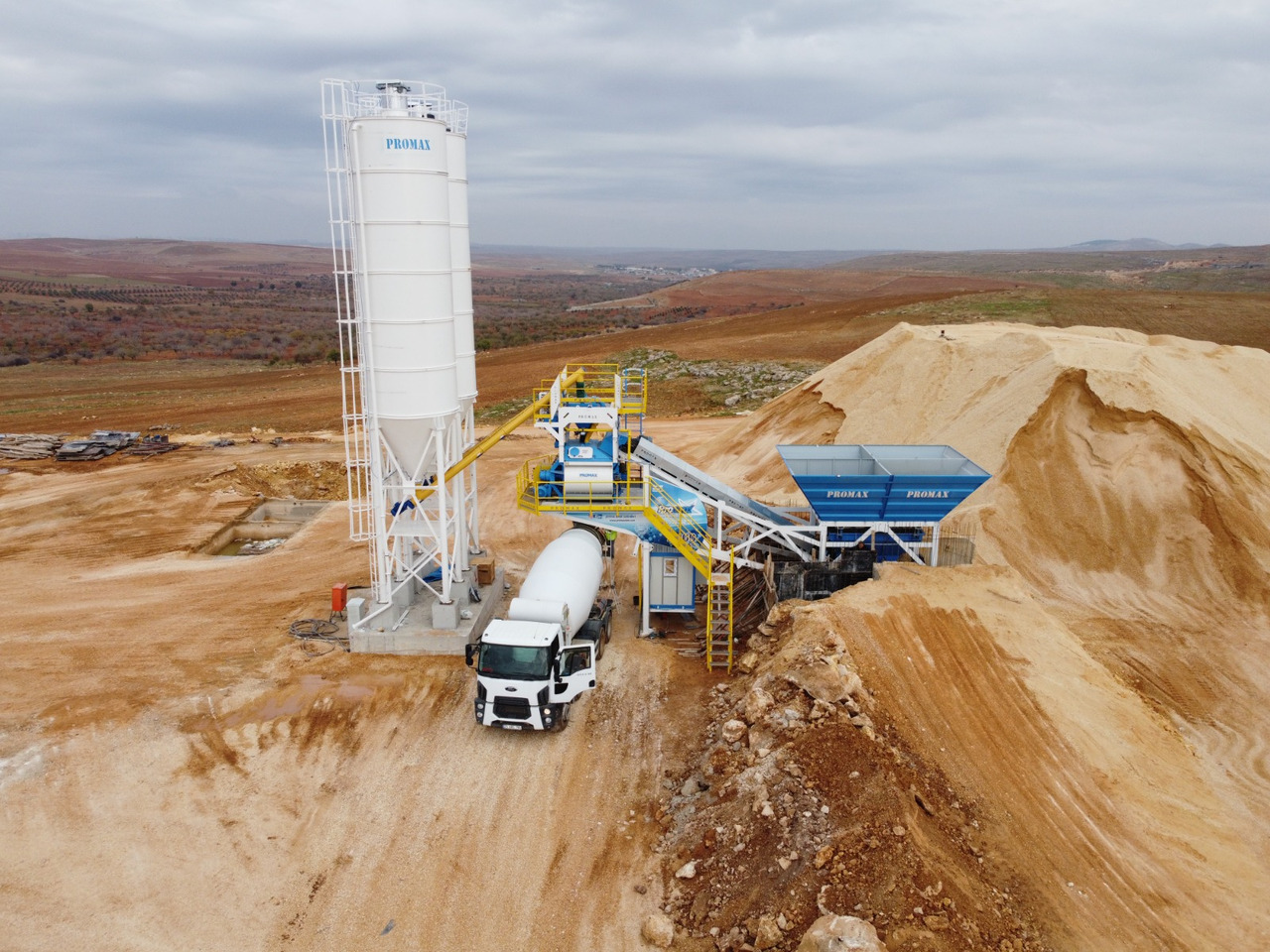 Betonmischanlage, Zustand - NEU PROMAX MOBILE CONCRETE BATCHING PLANT M100-TWN (100m3/h): das Bild 12