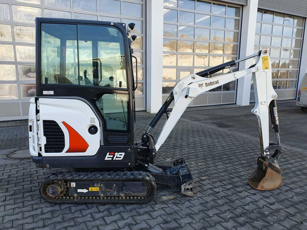 Bobcat E19 / MS01 / nur 423h! / 2023 / Tieflöffel 300mm - Minibagger: das Bild 2 Bobcat E19 / MS01 / nur 423h! / 2023 / Tieflöffel 300mm - Minibagger: das Bild 2