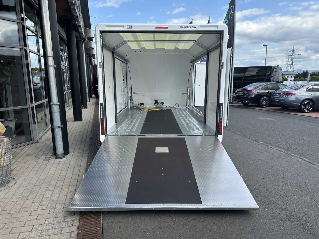 Brian James Race Sport Länge: 5,03 m / 3.000 kg - Autotransporter Anhänger: das Bild 5 Brian James Race Sport Länge: 5,03 m / 3.000 kg - Autotransporter Anhänger: das Bild 5