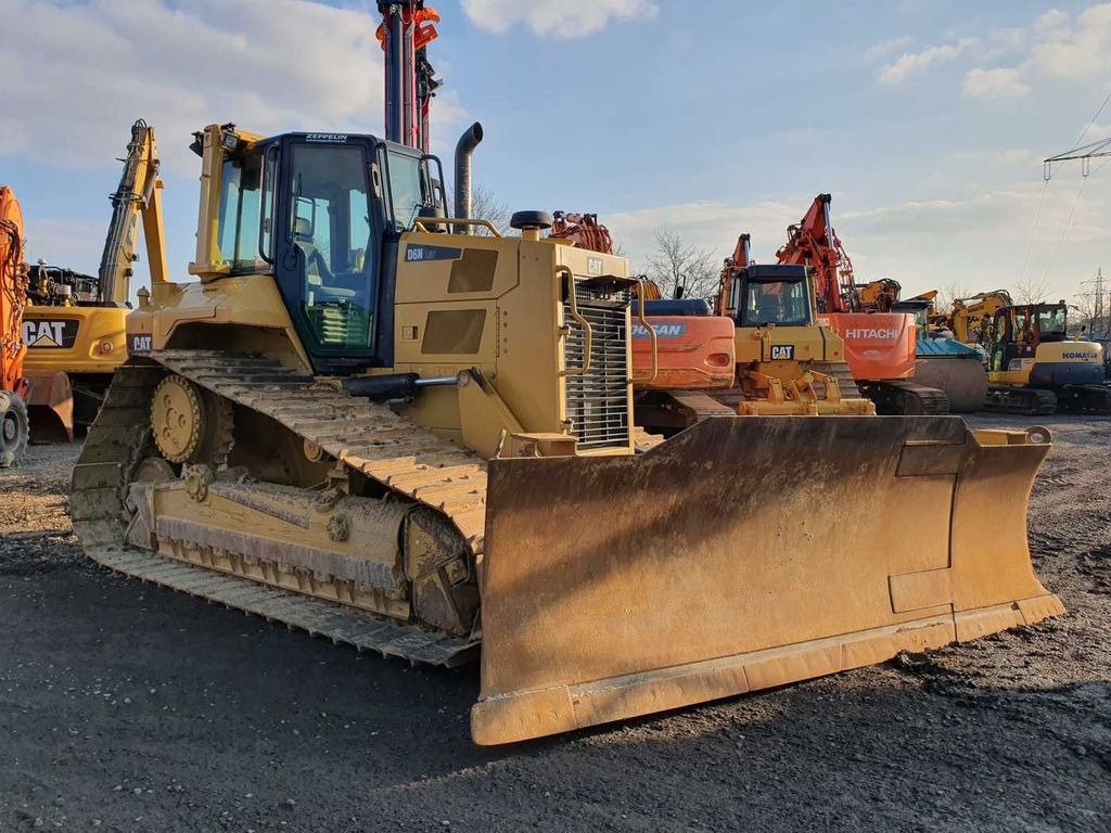 CAT D6N LGP / 7.374h / 6-Wege Klappschild / Bj: 2017 - Bulldozer: das Bild 1 CAT D6N LGP / 7.374h / 6-Wege Klappschild / Bj: 2017 - Bulldozer: das Bild 1