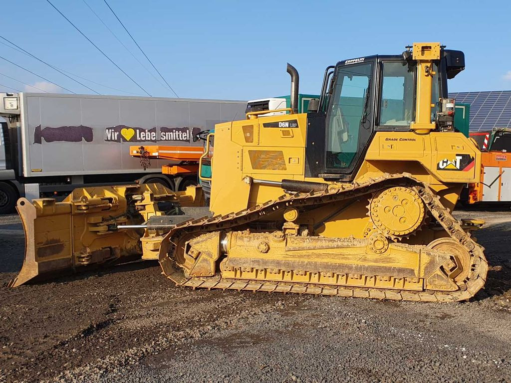 CAT D6N LGP / 7.374h / 6-Wege Klappschild / Bj: 2017 - Bulldozer: das Bild 3 CAT D6N LGP / 7.374h / 6-Wege Klappschild / Bj: 2017 - Bulldozer: das Bild 3