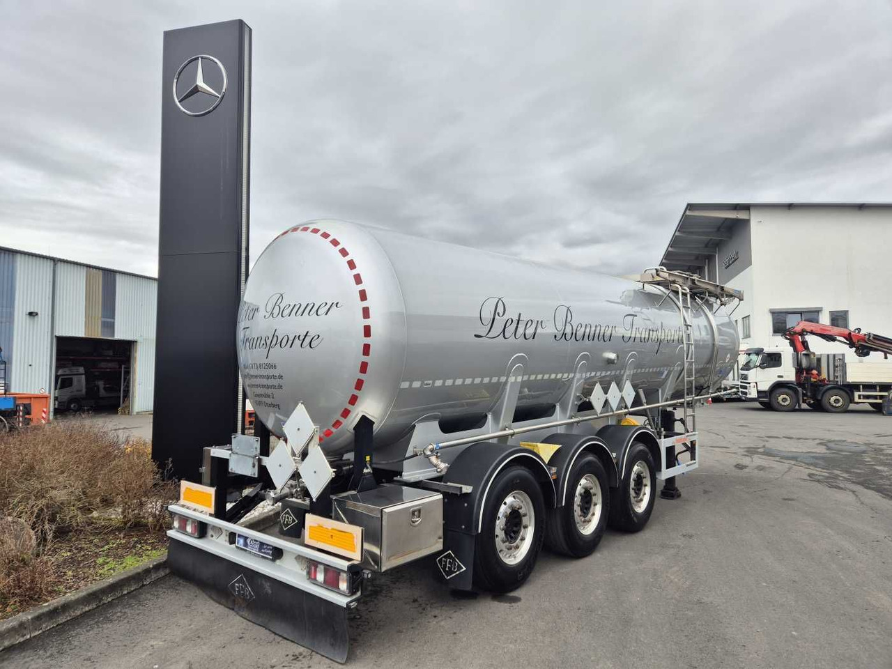 Feldbinder TSA 30.3 Gefahrgut ADR, 1 Kammer 30.000 Liter - Tankauflieger: das Bild 1 Feldbinder TSA 30.3 Gefahrgut ADR, 1 Kammer 30.000 Liter - Tankauflieger: das Bild 1