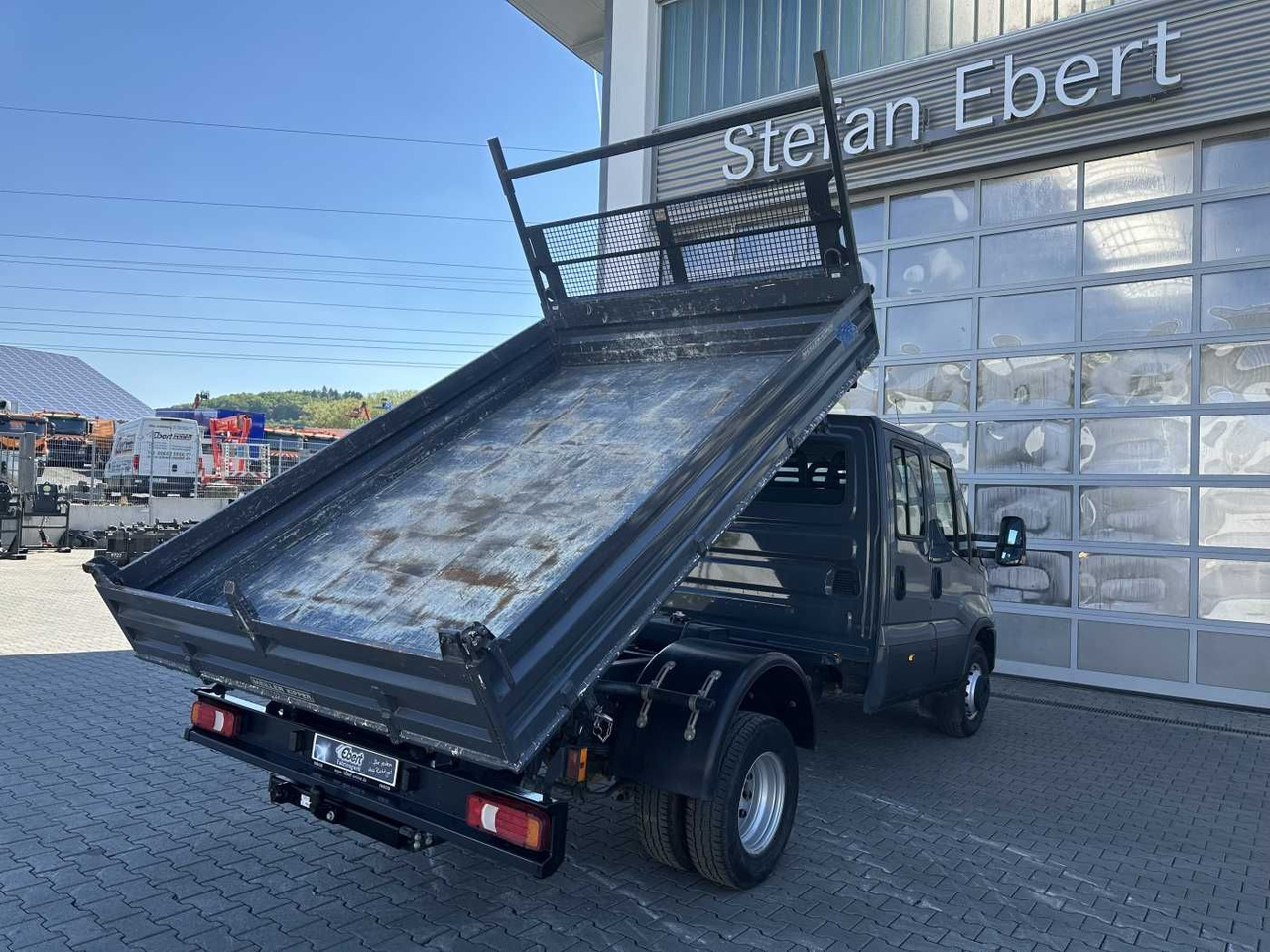 Iveco 70C18H Meiller 3-S.Kipper *R.3750mm*7Sitze*AHK* - Kipper Transporter: das Bild 4 Iveco 70C18H Meiller 3-S.Kipper *R.3750mm*7Sitze*AHK* - Kipper Transporter: das Bild 4