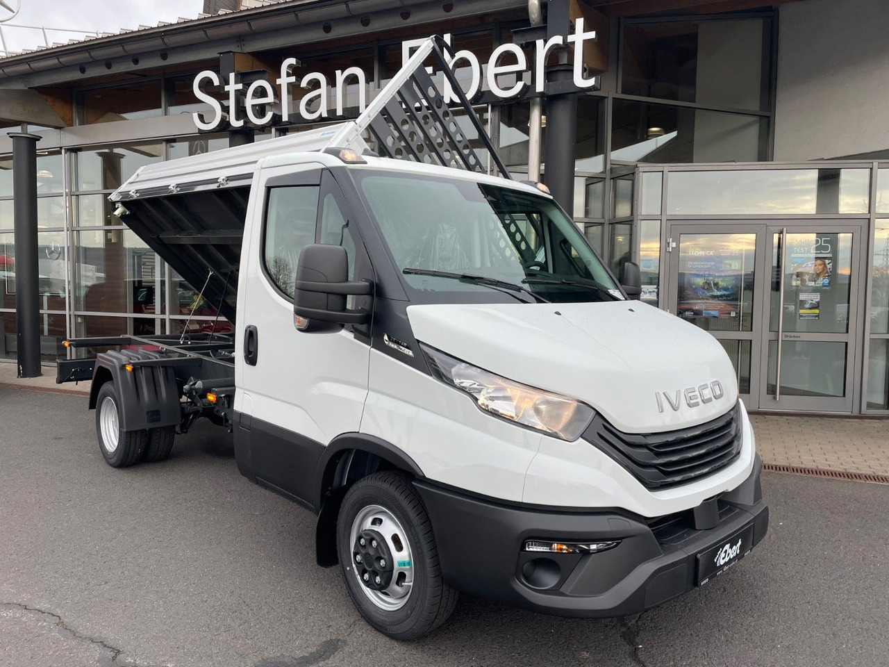 Iveco Daily 35C14 A8 *R3.450mm*Automatik* 7x vorhanden - Kipper Transporter: das Bild 1 Iveco Daily 35C14 A8 *R3.450mm*Automatik* 7x vorhanden - Kipper Transporter: das Bild 1