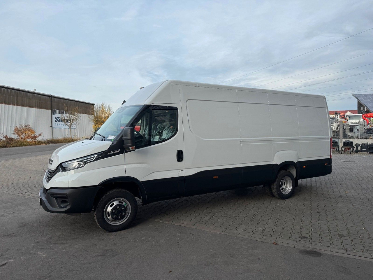 Iveco Daily 35C21 HA8 *R4.100mm*AHK*LED*Automatik* - Kastenwagen: das Bild 4 Iveco Daily 35C21 HA8 *R4.100mm*AHK*LED*Automatik* - Kastenwagen: das Bild 4