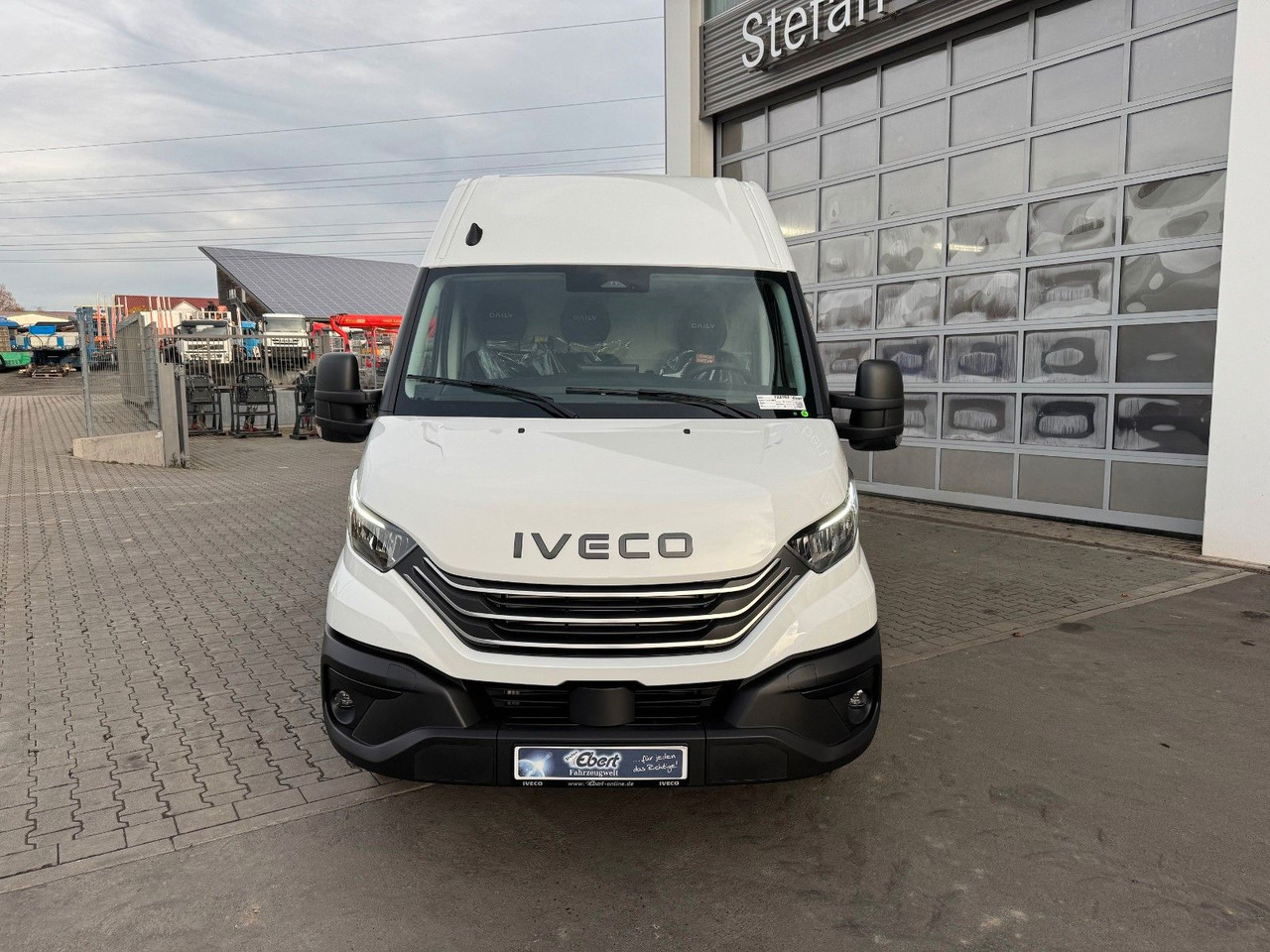 Iveco Daily 35C21 HA8 *R4.100mm*AHK*LED*Automatik* - Kastenwagen: das Bild 3 Iveco Daily 35C21 HA8 *R4.100mm*AHK*LED*Automatik* - Kastenwagen: das Bild 3