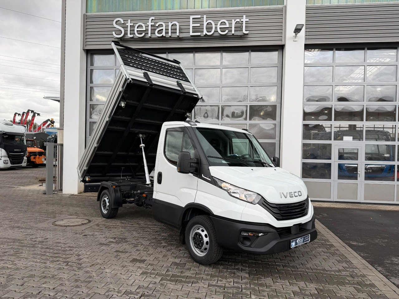 Iveco Daily 35S14 A8*R3.450mm*Automatik*Kamera*2Sitze* - Kipper Transporter: das Bild 1 Iveco Daily 35S14 A8*R3.450mm*Automatik*Kamera*2Sitze* - Kipper Transporter: das Bild 1