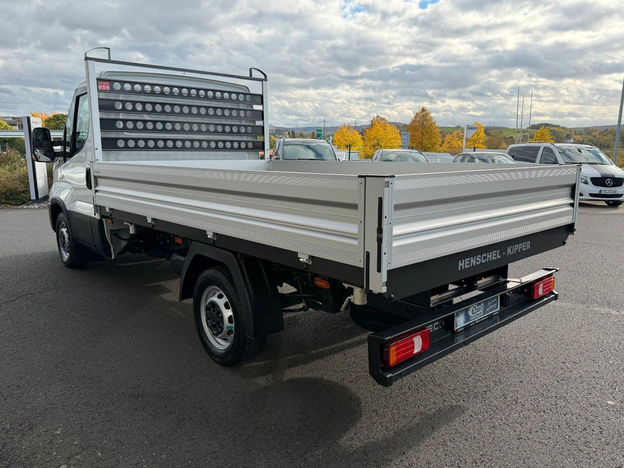 Iveco Daily 35S14 A8*R3.450mm*Automatik*Kamera*3Sitze* - Kipper Transporter: das Bild 4 Iveco Daily 35S14 A8*R3.450mm*Automatik*Kamera*3Sitze* - Kipper Transporter: das Bild 4