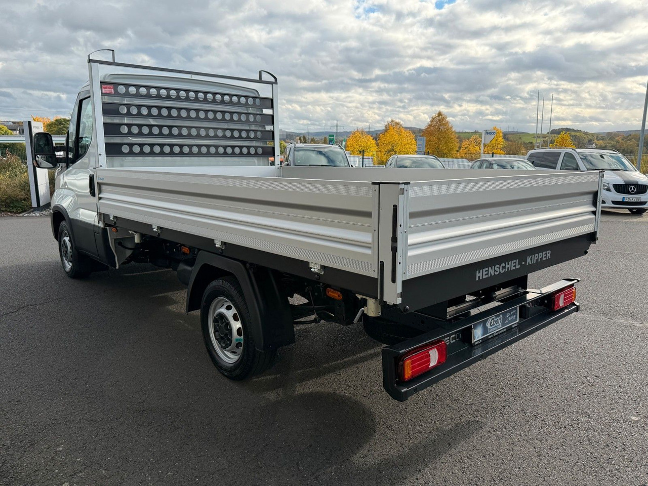 Iveco Daily 35S14 A8*R3.450mm*Automatik*Kamera*3Sitze* - Kipper Transporter: das Bild 4 Iveco Daily 35S14 A8*R3.450mm*Automatik*Kamera*3Sitze* - Kipper Transporter: das Bild 4