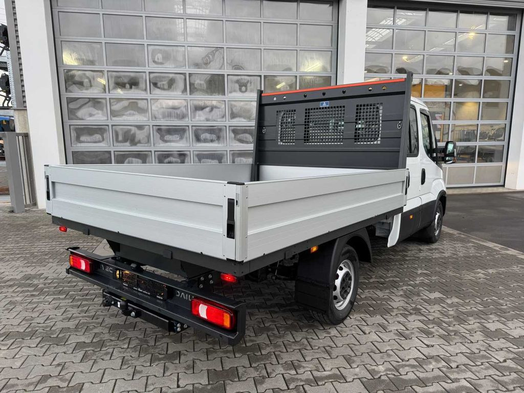 Iveco Daily 35S16 A8 Pritsche *7-Sitze*AHK*Automatik* Iveco Daily 35S16 A8 Pritsche *7-Sitze*AHK*Automatik* - Pritsche Transporter: das Bild 5 Iveco Daily 35S16 A8 Pritsche *7-Sitze*AHK*Automatik* Iveco Daily 35S16 A8 Pritsche *7-Sitze*AHK*Automatik* - Pritsche Transporter: das Bild 5