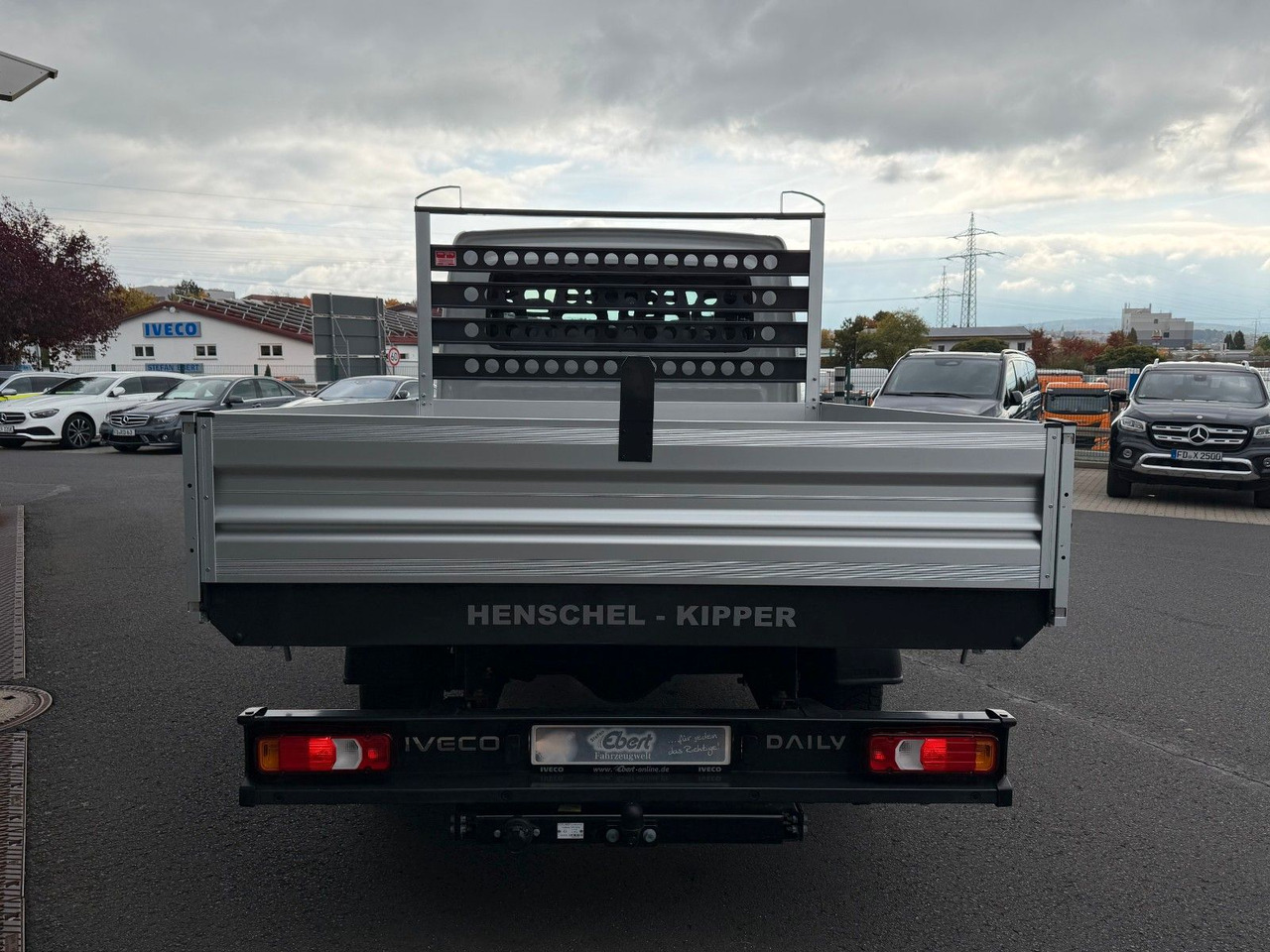 Iveco Daily 35S16 A8 *R.3450mm*Automatik*AHK*7-Sitze* - Kipper Transporter, Transporter mit Doppelkabine: das Bild 5 Iveco Daily 35S16 A8 *R.3450mm*Automatik*AHK*7-Sitze* - Kipper Transporter, Transporter mit Doppelkabine: das Bild 5