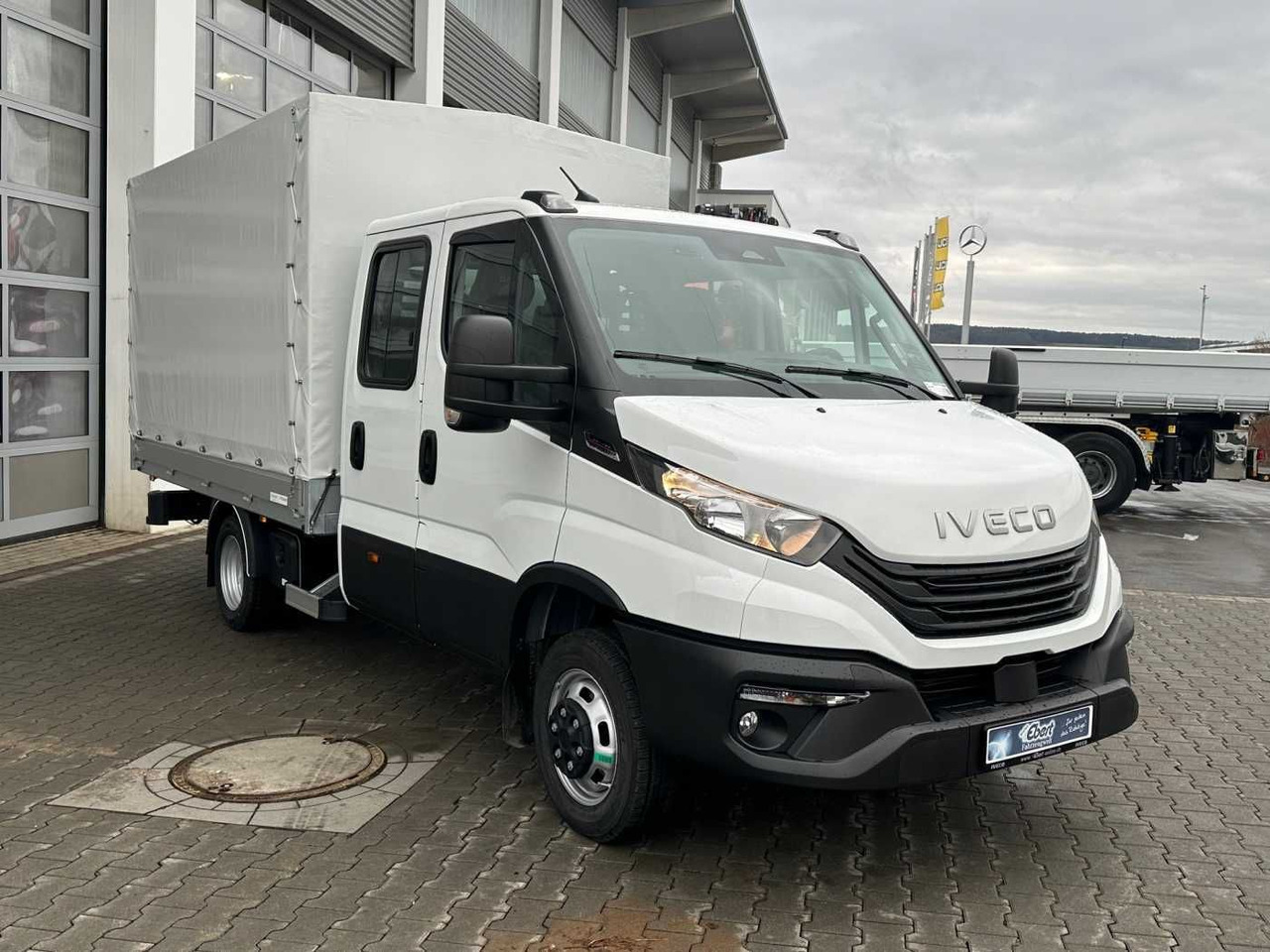 Iveco Daily 50C18H A8 DoKa *AHK*Automatik*7-Sitze* - Pritsche Transporter, Transporter mit Doppelkabine: das Bild 3 Iveco Daily 50C18H A8 DoKa *AHK*Automatik*7-Sitze* - Pritsche Transporter, Transporter mit Doppelkabine: das Bild 3