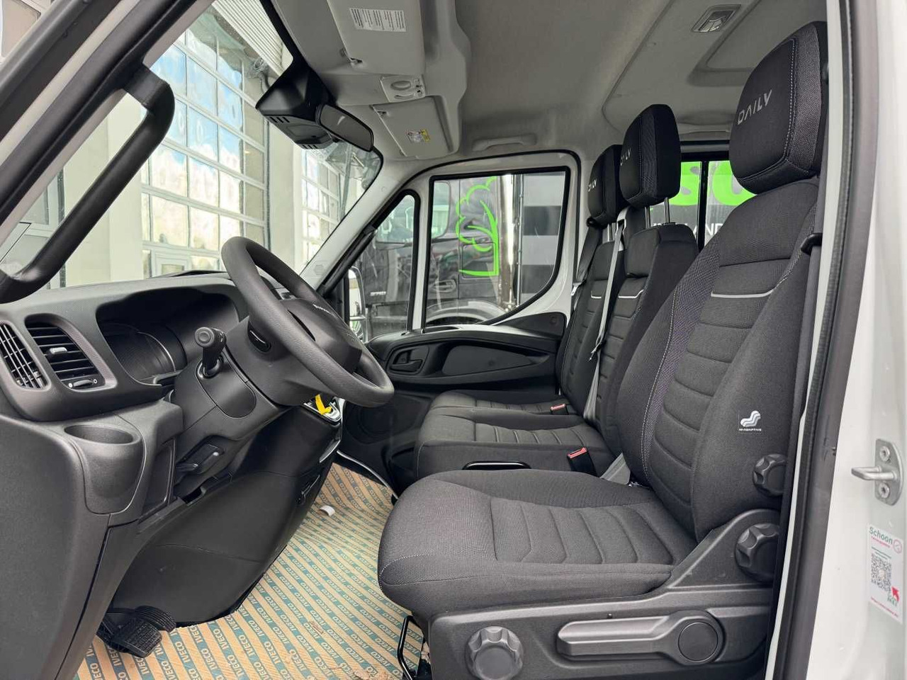 Pritsche Transporter, Transporter mit Doppelkabine Iveco Daily 50C18H A8 DoKa *AHK*Automatik*7-Sitze*: das Bild 9