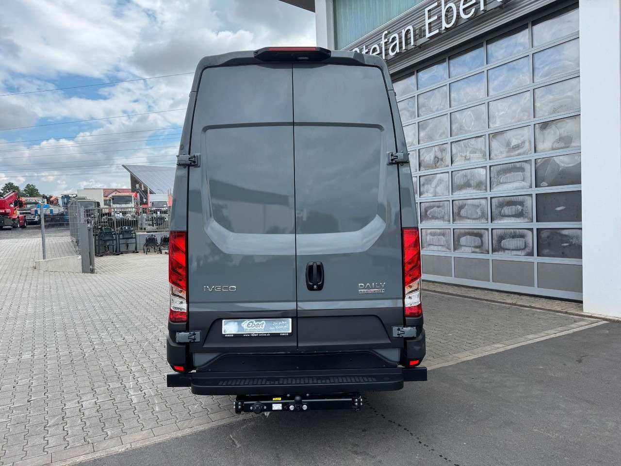 Iveco Daily 70C21 3.0L *L4*H3*Automatik*LED*Luft* 2x - Kastenwagen: das Bild 5 Iveco Daily 70C21 3.0L *L4*H3*Automatik*LED*Luft* 2x - Kastenwagen: das Bild 5