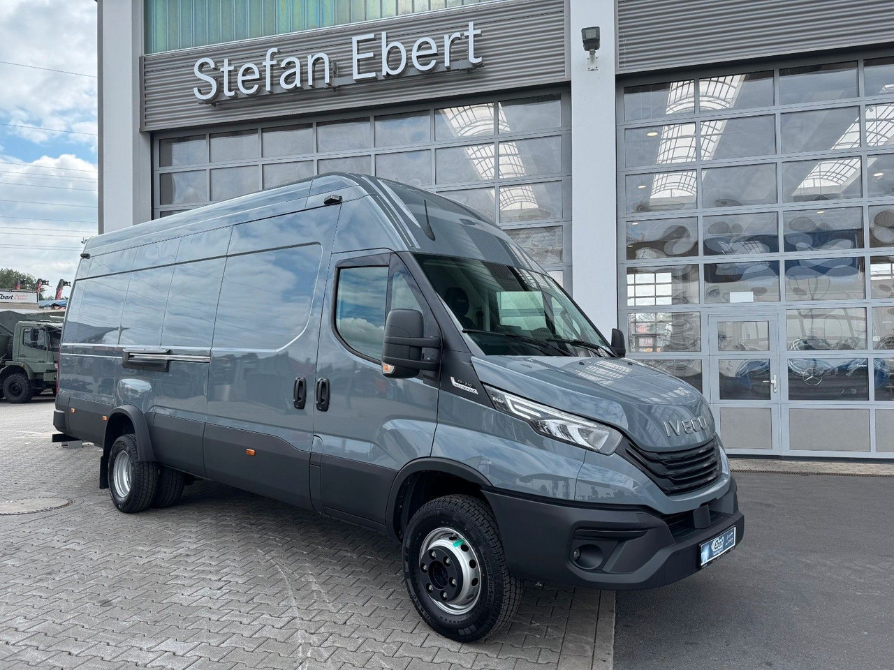 Iveco Daily 70C21 3.0L *L4*H3*Automatik*LED*Luft* 2x - Kastenwagen: das Bild 1 Iveco Daily 70C21 3.0L *L4*H3*Automatik*LED*Luft* 2x - Kastenwagen: das Bild 1