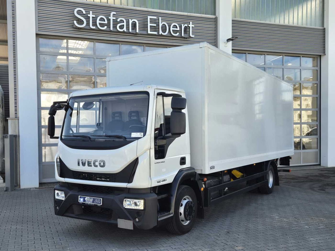 Iveco Eurocargo ML140E28/P 4x2 *LBW*AHK*Klima / 3x - Koffer LKW: das Bild 1 Iveco Eurocargo ML140E28/P 4x2 *LBW*AHK*Klima / 3x - Koffer LKW: das Bild 1