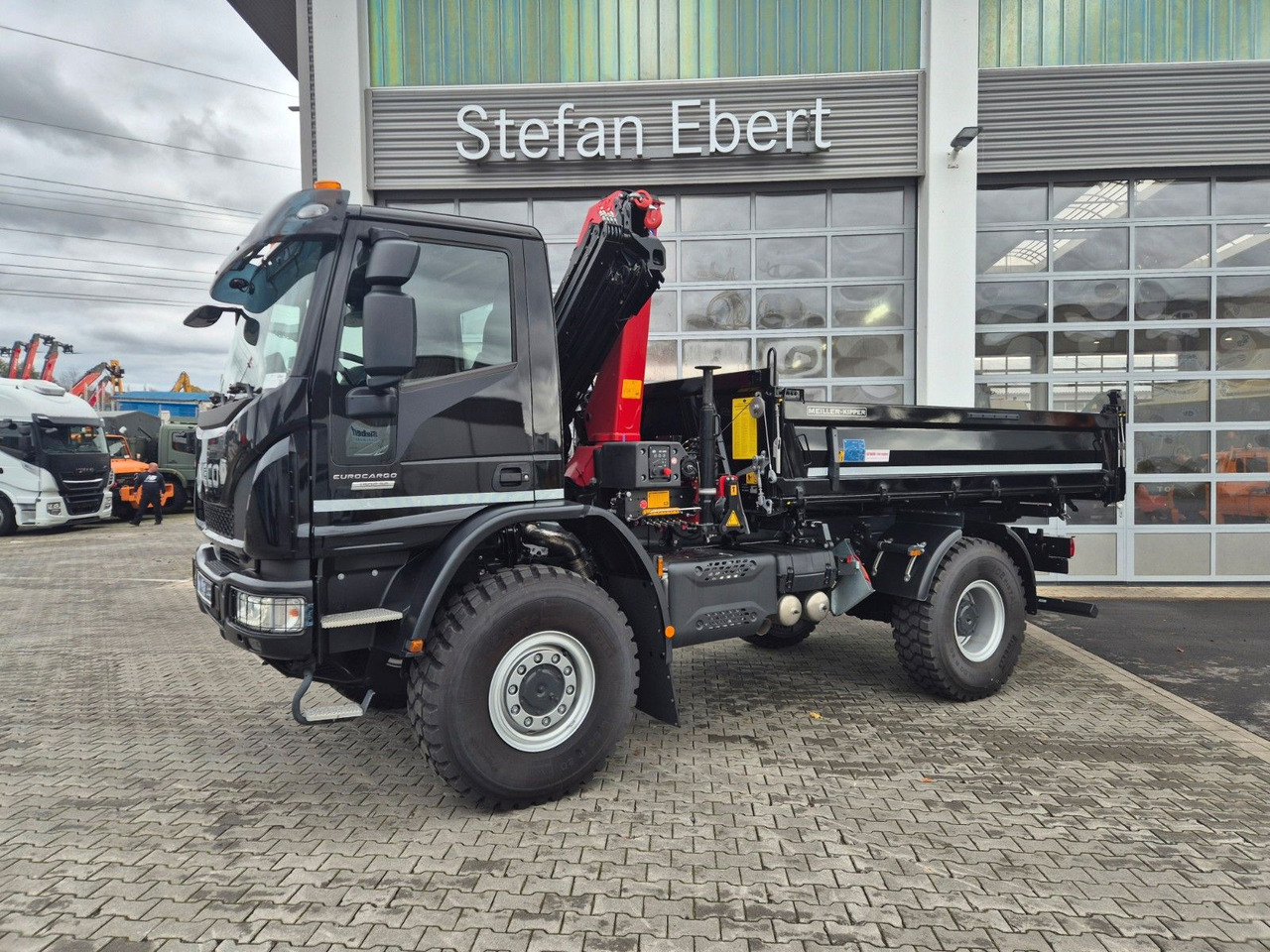 Iveco Eurocargo ML150E32WS 4x4 Kran HMF 1130K Funk AHK - Kipper, Autokran: das Bild 5 Iveco Eurocargo ML150E32WS 4x4 Kran HMF 1130K Funk AHK - Kipper, Autokran: das Bild 5