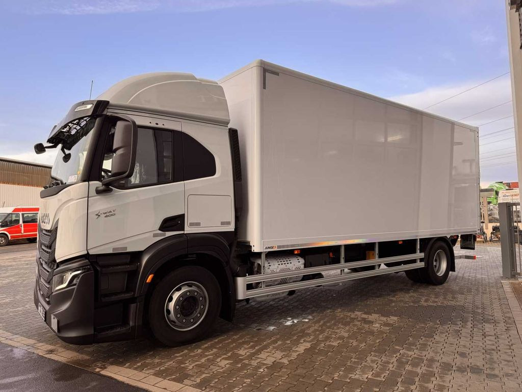 Iveco S-Way AT190S40/P LBW 2.000kg Tür Navi Bett Iveco S-Way AT190S40/P LBW 2.000kg Tür Navi Bett - Koffer LKW: das Bild 4 Iveco S-Way AT190S40/P LBW 2.000kg Tür Navi Bett Iveco S-Way AT190S40/P LBW 2.000kg Tür Navi Bett - Koffer LKW: das Bild 4