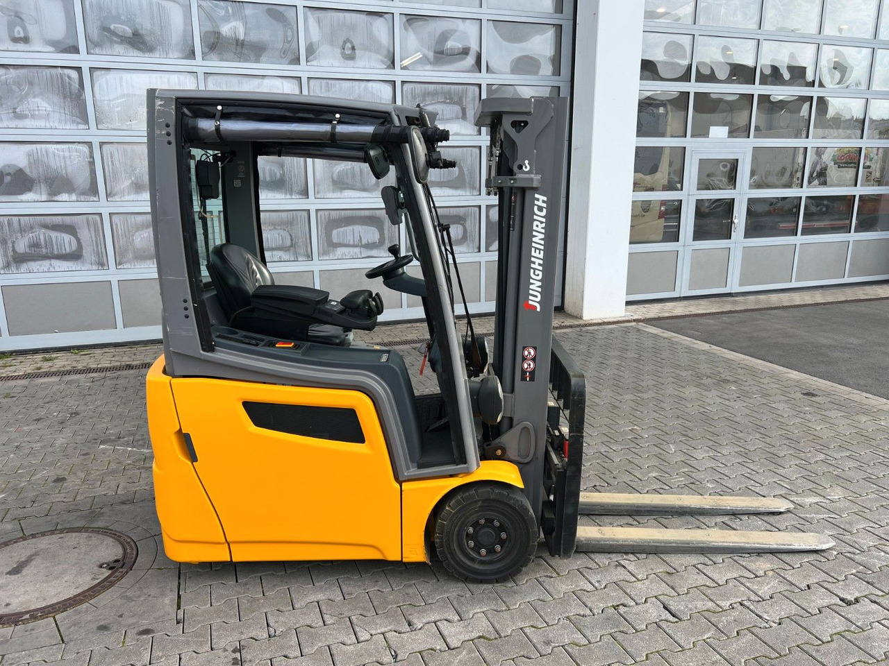 Jungheinrich EFG 215 / Triplex: 4.25m! / SS / 1.573h / 2024 - Elektrostapler: das Bild 3 Jungheinrich EFG 215 / Triplex: 4.25m! / SS / 1.573h / 2024 - Elektrostapler: das Bild 3