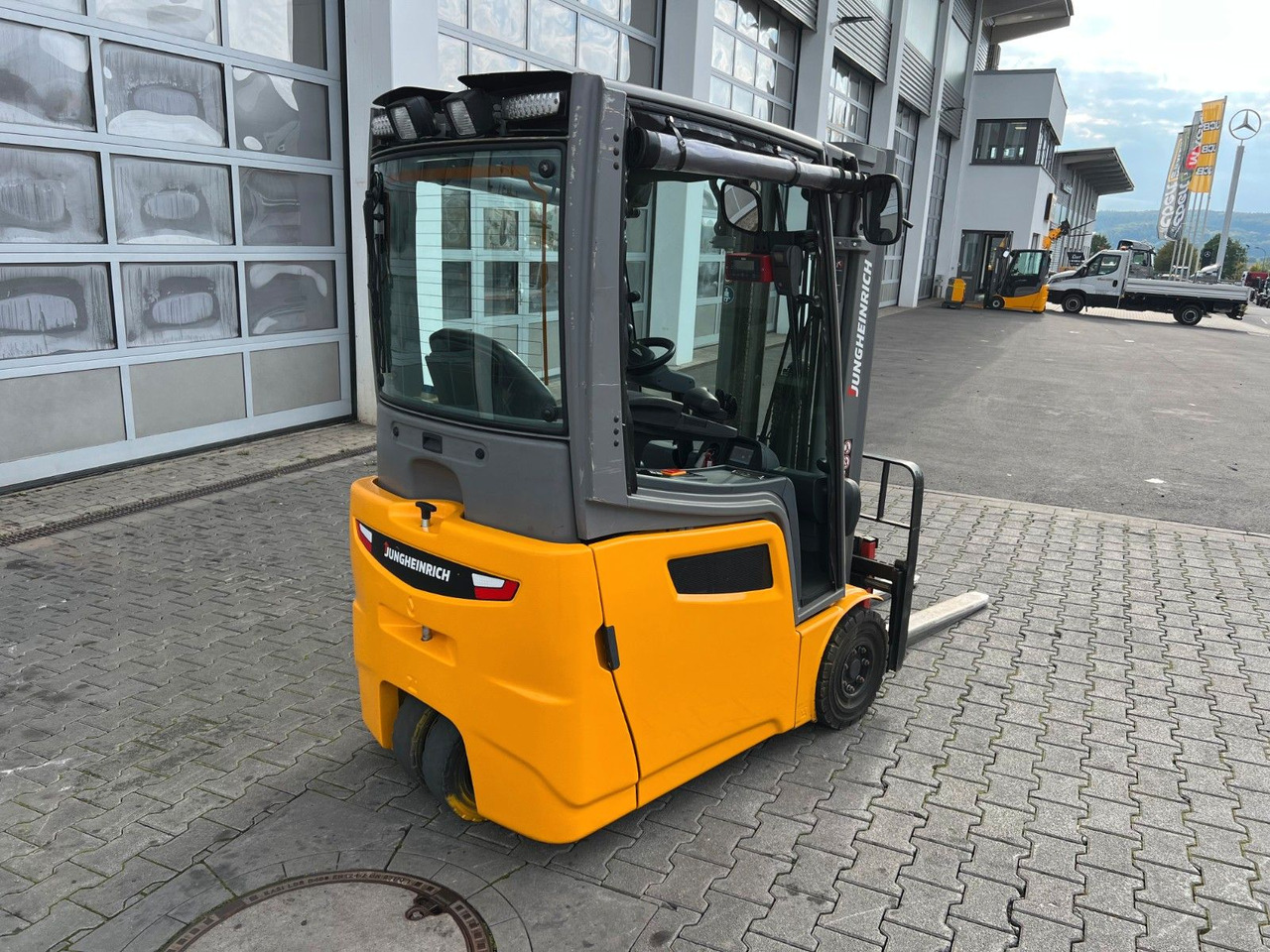Jungheinrich EFG 215 / Triplex: 4.25m! / SS / 1.573h / 2024 - Elektrostapler: das Bild 4 Jungheinrich EFG 215 / Triplex: 4.25m! / SS / 1.573h / 2024 - Elektrostapler: das Bild 4