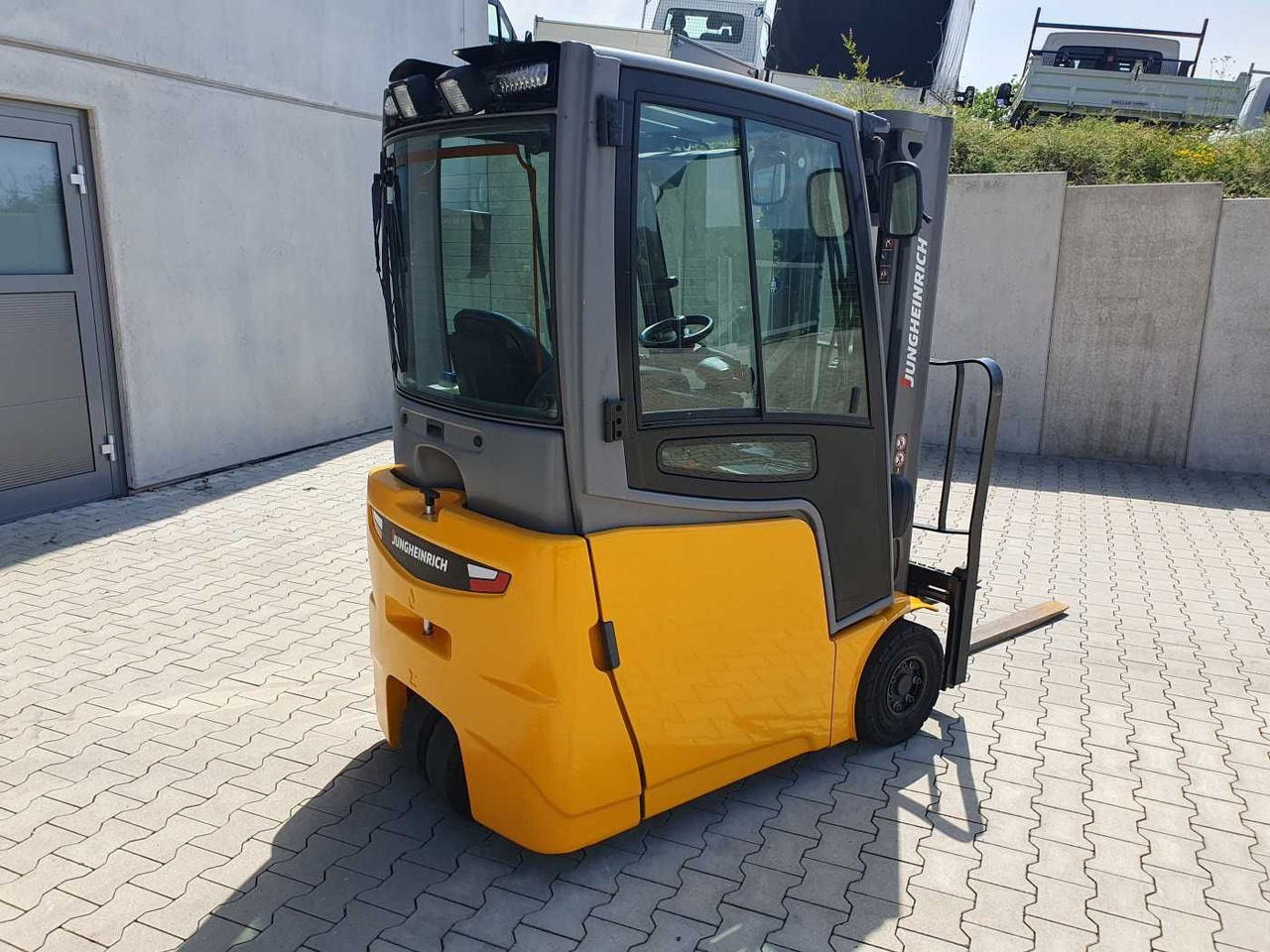 Jungheinrich EFG 215 / Triplex: 4.25m! / SS / 2.472h! / 2020 - Elektrostapler: das Bild 3 Jungheinrich EFG 215 / Triplex: 4.25m! / SS / 2.472h! / 2020 - Elektrostapler: das Bild 3