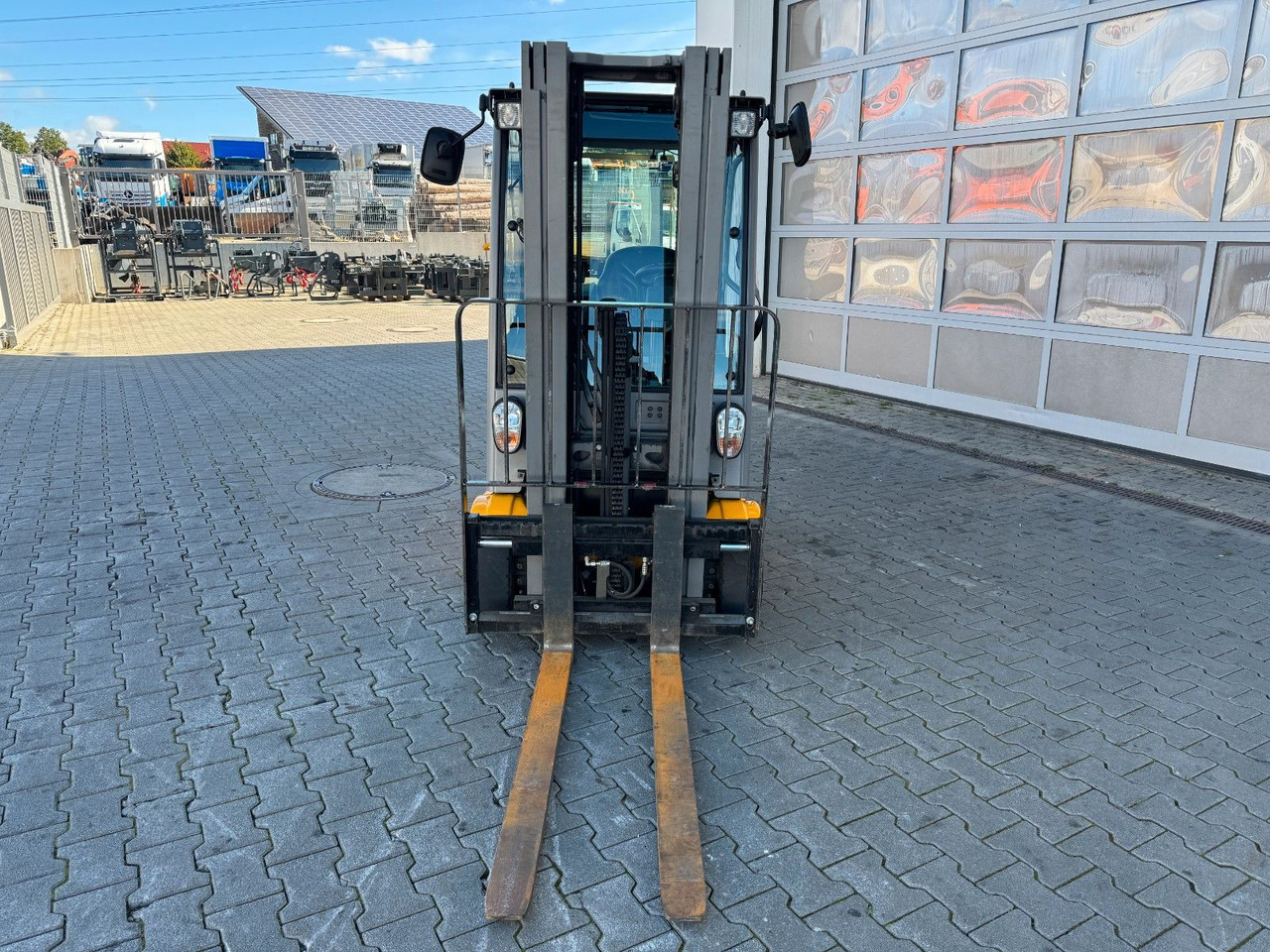 Jungheinrich EFG 215 / Triplex: 4.25m! / SS / nur 2.865h! - Elektrostapler: das Bild 4 Jungheinrich EFG 215 / Triplex: 4.25m! / SS / nur 2.865h! - Elektrostapler: das Bild 4