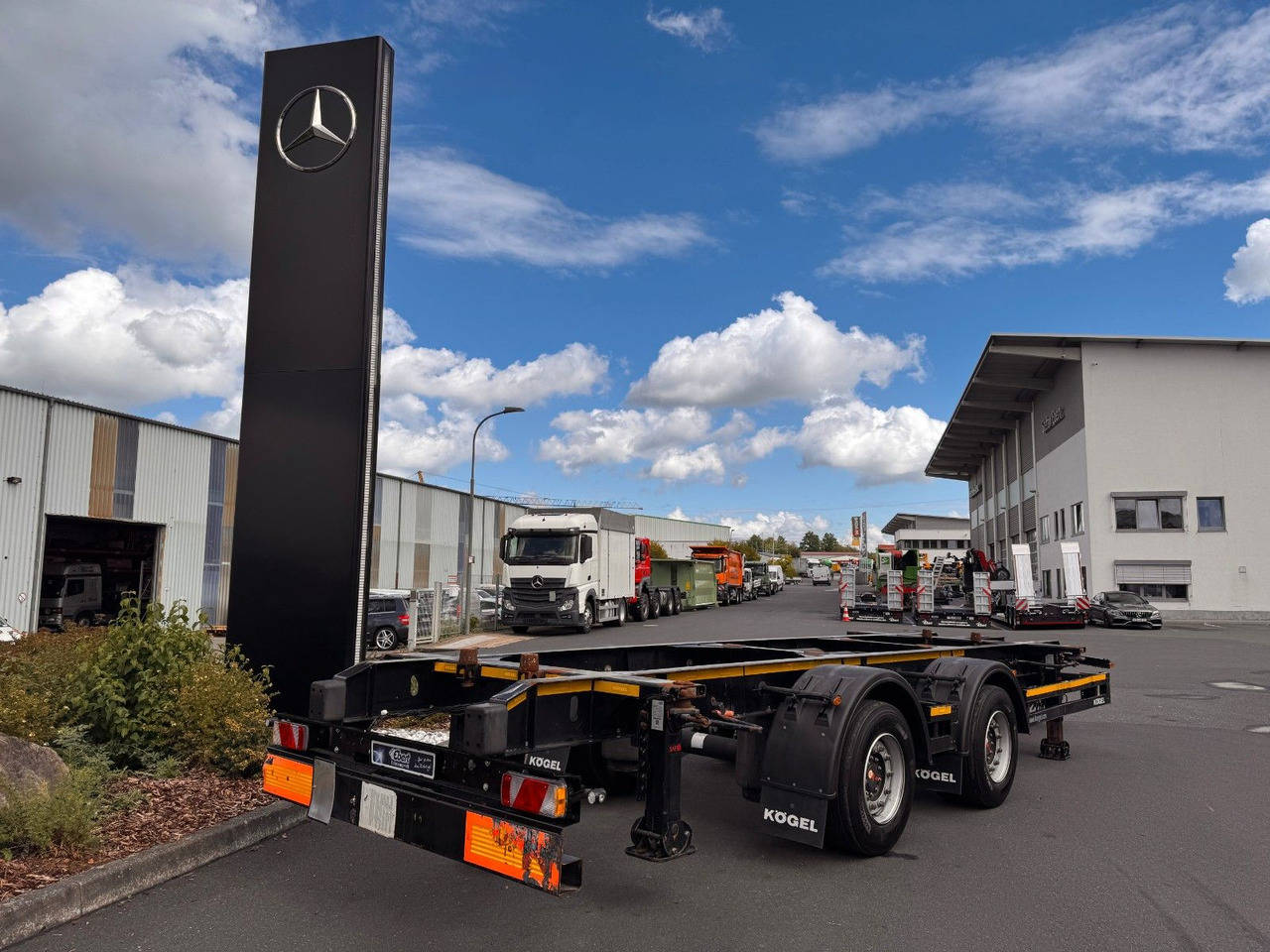 Kögel ZW 18 Lafette SAF Achsen 15.910kg Nutzlast - Container/ Wechselfahrgestell Anhänger: das Bild 1 Kögel ZW 18 Lafette SAF Achsen 15.910kg Nutzlast - Container/ Wechselfahrgestell Anhänger: das Bild 1