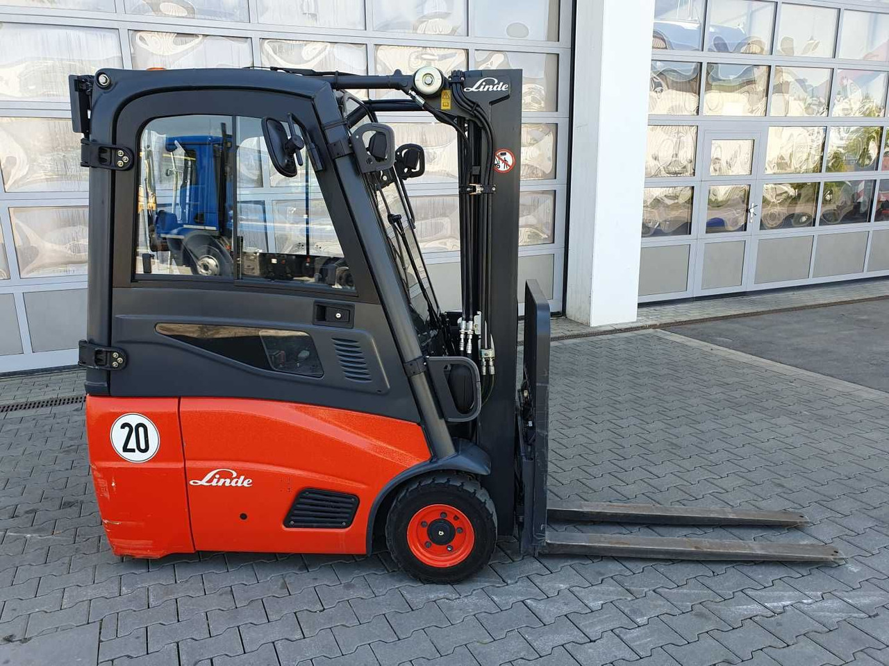 Linde E14 - 01 / Triplex: 4.10m! / SS / nur 1.003h! - Elektrostapler: das Bild 2 Linde E14 - 01 / Triplex: 4.10m! / SS / nur 1.003h! - Elektrostapler: das Bild 2
