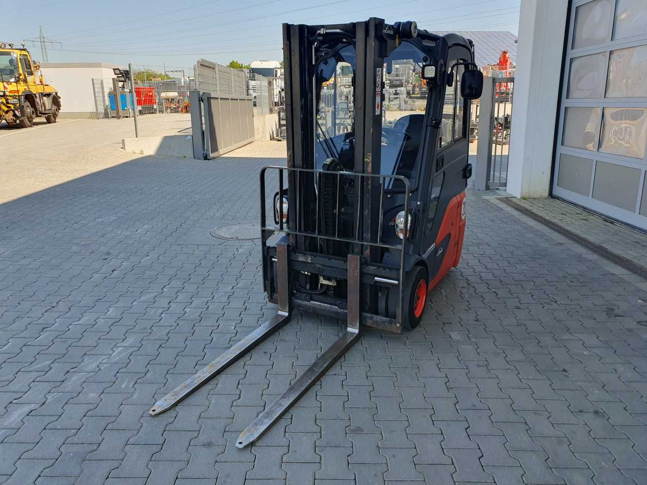 Elektrostapler Linde E14 - 01 / Triplex: 4.10m! / SS / nur 2.899h!: das Bild 8