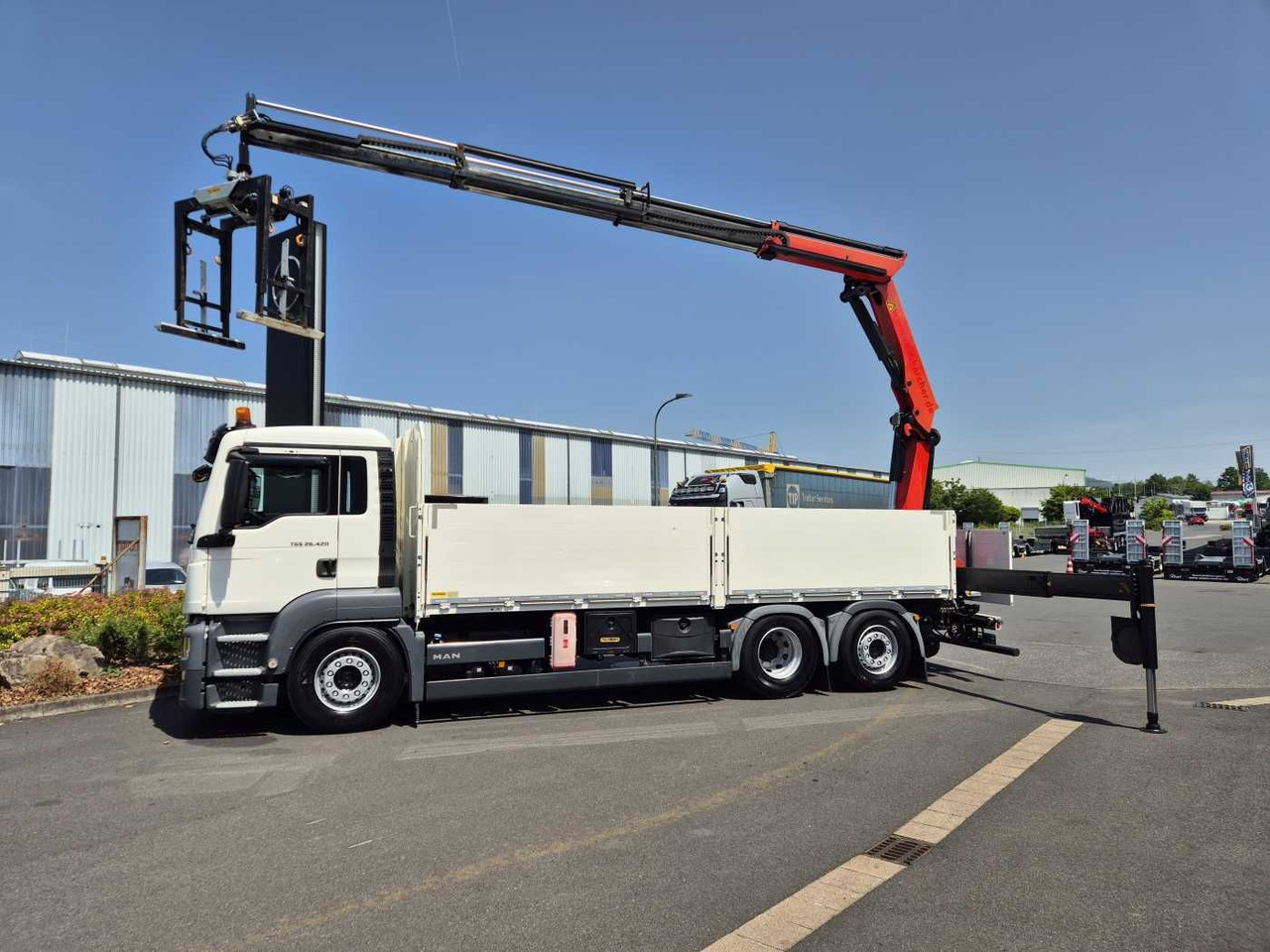 MAN TGS 26.420 6x2-4 LL Palfinger PK 22002-EH B Funk - Pritsche LKW: das Bild 4 MAN TGS 26.420 6x2-4 LL Palfinger PK 22002-EH B Funk - Pritsche LKW: das Bild 4