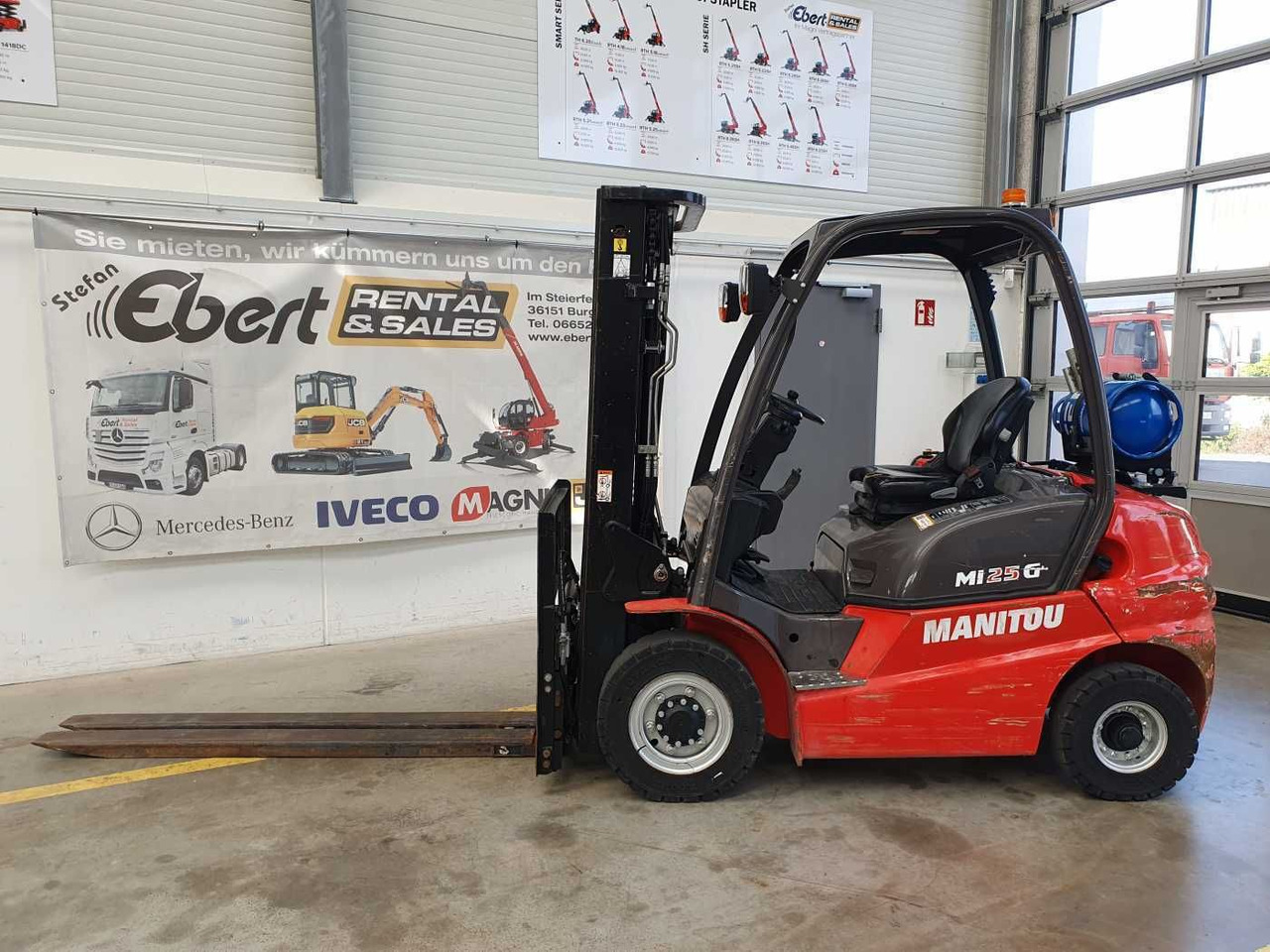 Manitou MI 25 G / Triplex: 4.70m / nur 1.976h! / SS - Treibgasstapler: das Bild 1 Manitou MI 25 G / Triplex: 4.70m / nur 1.976h! / SS - Treibgasstapler: das Bild 1