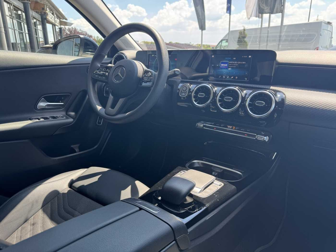 Limousine Mercedes-Benz A 180d 8G LED+Carplay+SpurH+DAB+SHZ: das Bild 13
