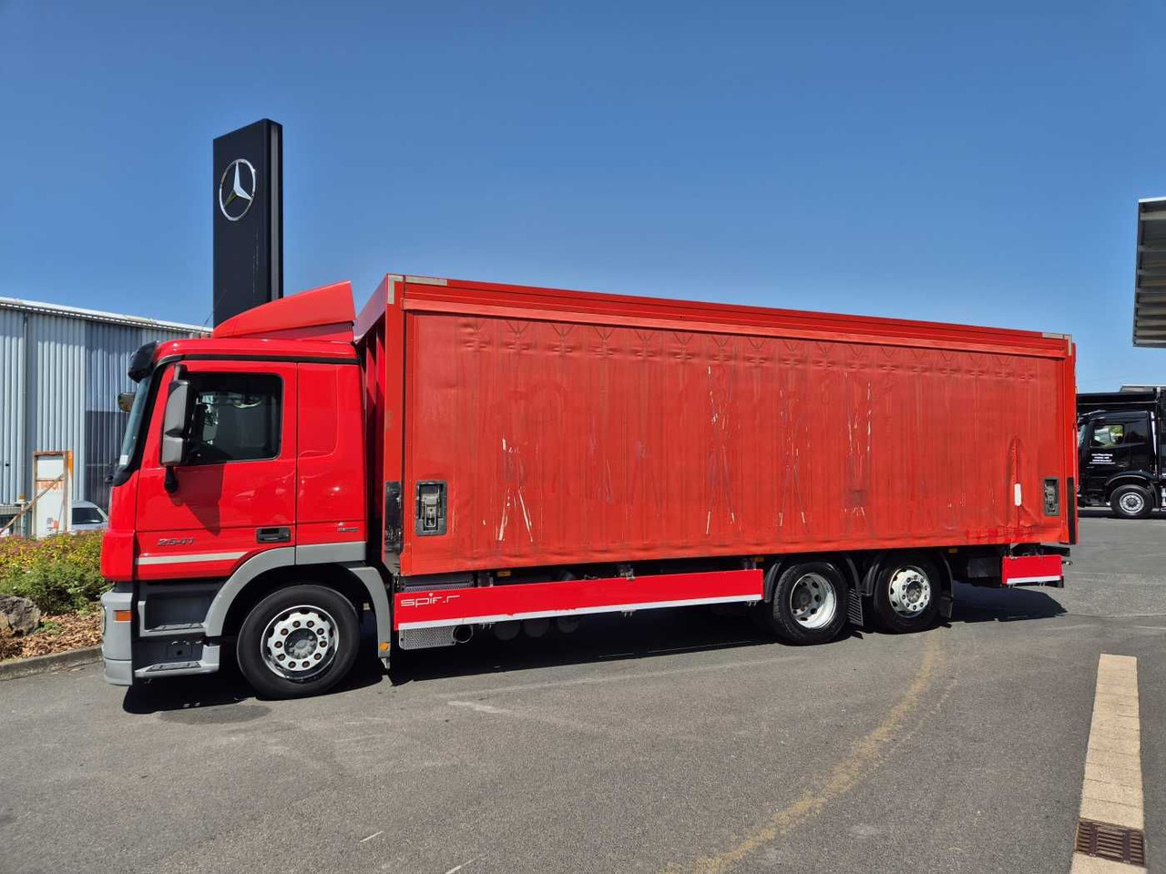 Mercedes-Benz Actros 2541 L 6x2 Schiebeplanen LBW AHK - Getränkeaufbau LKW: das Bild 4 Mercedes-Benz Actros 2541 L 6x2 Schiebeplanen LBW AHK - Getränkeaufbau LKW: das Bild 4