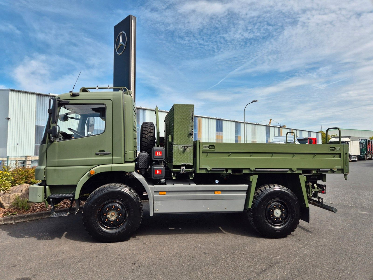 Pritsche LKW Mercedes-Benz Atego 1018 A 4x4 Pritsche Singlebereift  7 Stück: das Bild 6