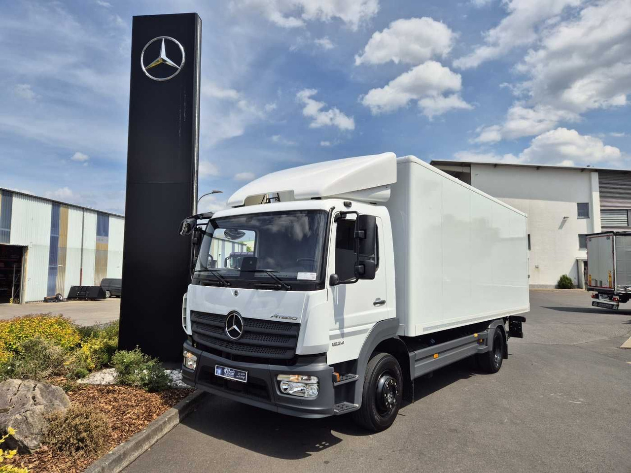 Mercedes-Benz Atego 1524 L LBW 1.500kg Standheizung Klima - Koffer LKW: das Bild 1 Mercedes-Benz Atego 1524 L LBW 1.500kg Standheizung Klima - Koffer LKW: das Bild 1