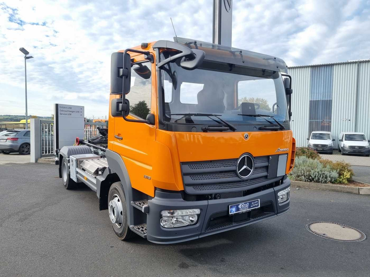 Mercedes-Benz Atego 818 K 4x2 HIAB XR5S3650 AHK Klima - Abrollkipper: das Bild 3 Mercedes-Benz Atego 818 K 4x2 HIAB XR5S3650 AHK Klima - Abrollkipper: das Bild 3