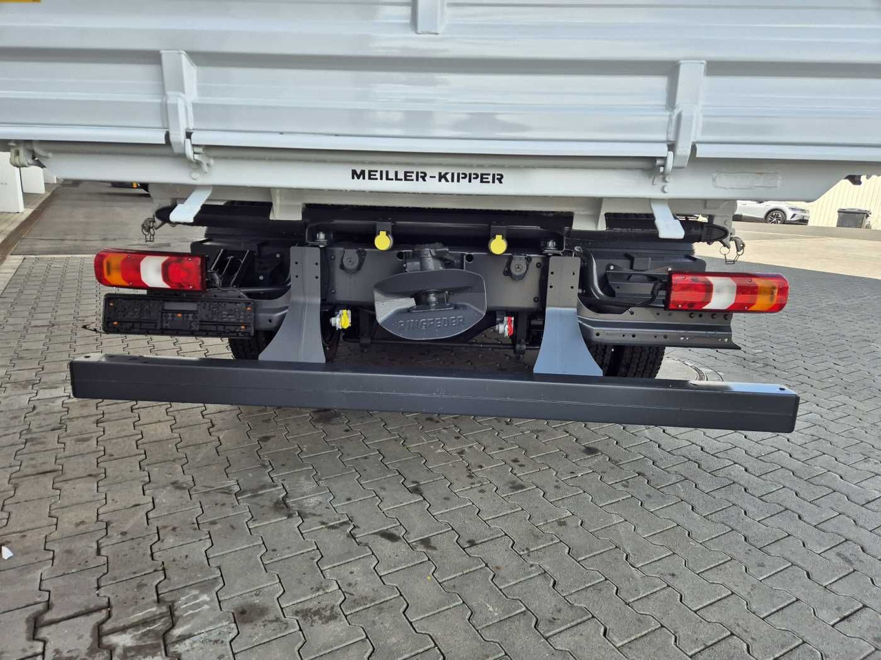 Kipper Transporter Mercedes-Benz Atego 823 KK Kipper+Kran+Funk+Greifersteuerung: das Bild 7