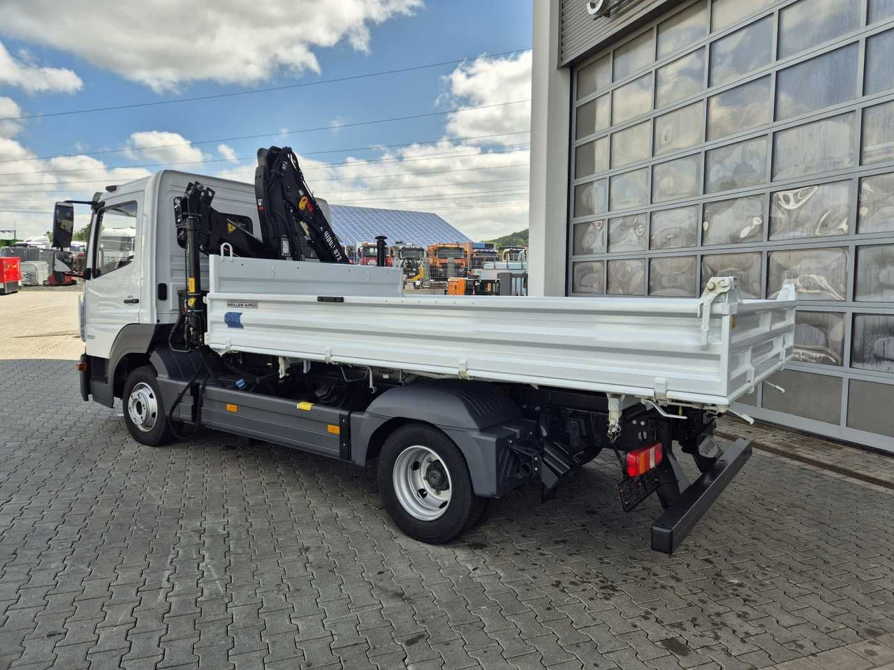 Kipper Transporter Mercedes-Benz Atego 823 KK Kipper+Kran+Funk+Greifersteuerung: das Bild 6