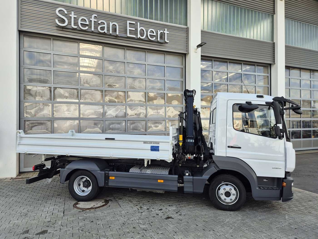 Mercedes-Benz Atego 823 KK Kipper+Kran+Funk+Greifersteuerung - Kipper Transporter: das Bild 5 Mercedes-Benz Atego 823 KK Kipper+Kran+Funk+Greifersteuerung - Kipper Transporter: das Bild 5